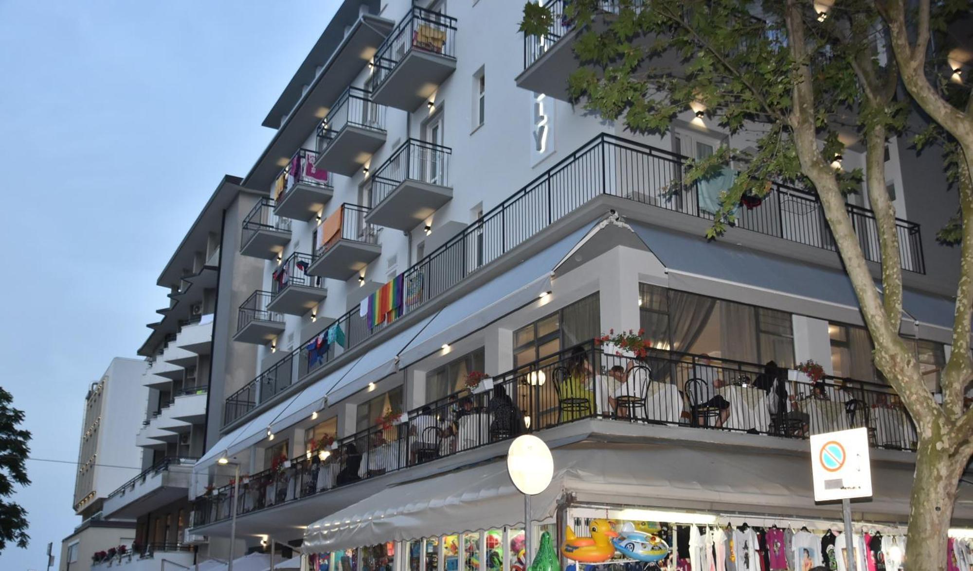 Lively Hotel Bellaria-Igea Marina Exterior foto